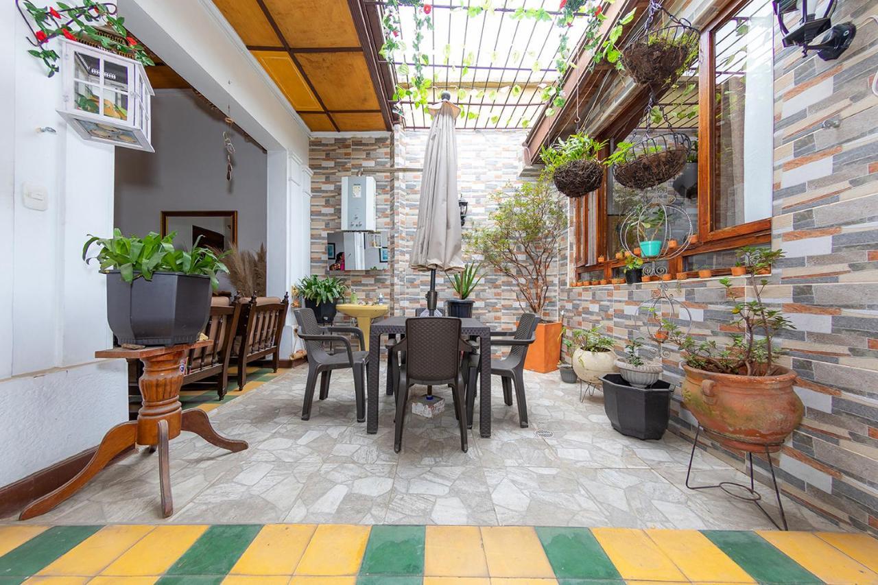 Ayenda Sarayu House Hotel Меделин Екстериор снимка