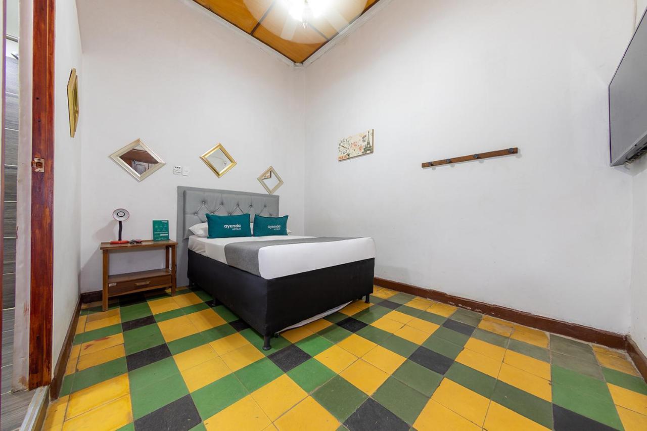 Ayenda Sarayu House Hotel Меделин Екстериор снимка
