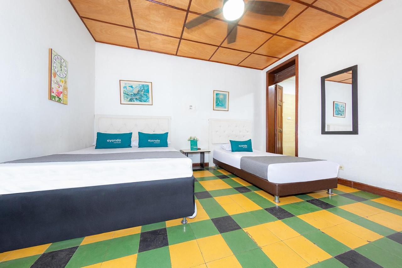 Ayenda Sarayu House Hotel Меделин Екстериор снимка