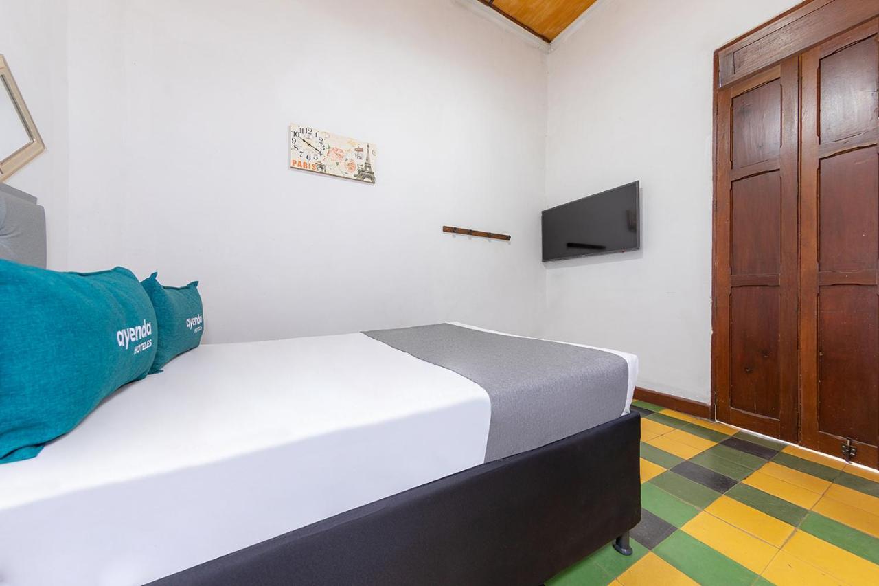 Ayenda Sarayu House Hotel Меделин Екстериор снимка
