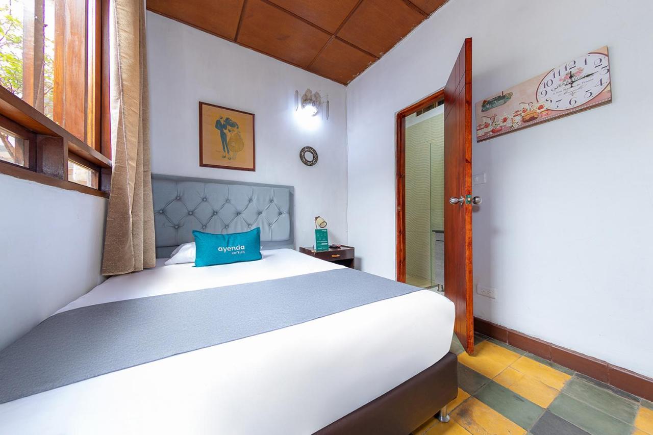 Ayenda Sarayu House Hotel Меделин Екстериор снимка