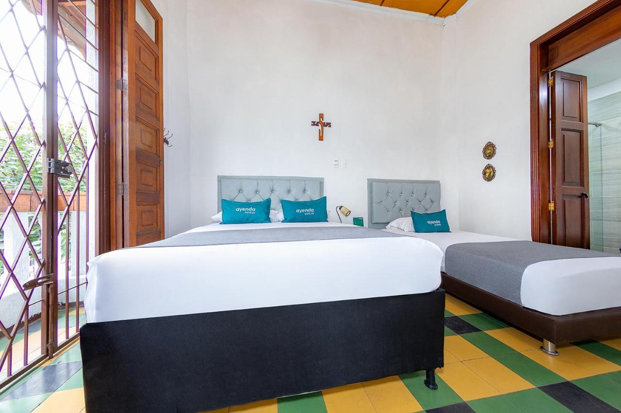 Ayenda Sarayu House Hotel Меделин Екстериор снимка
