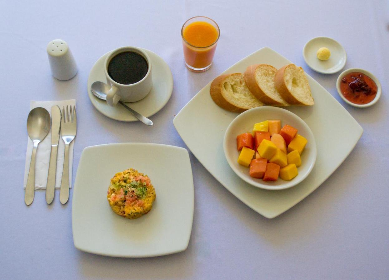 Ayenda Sarayu House Hotel Меделин Екстериор снимка